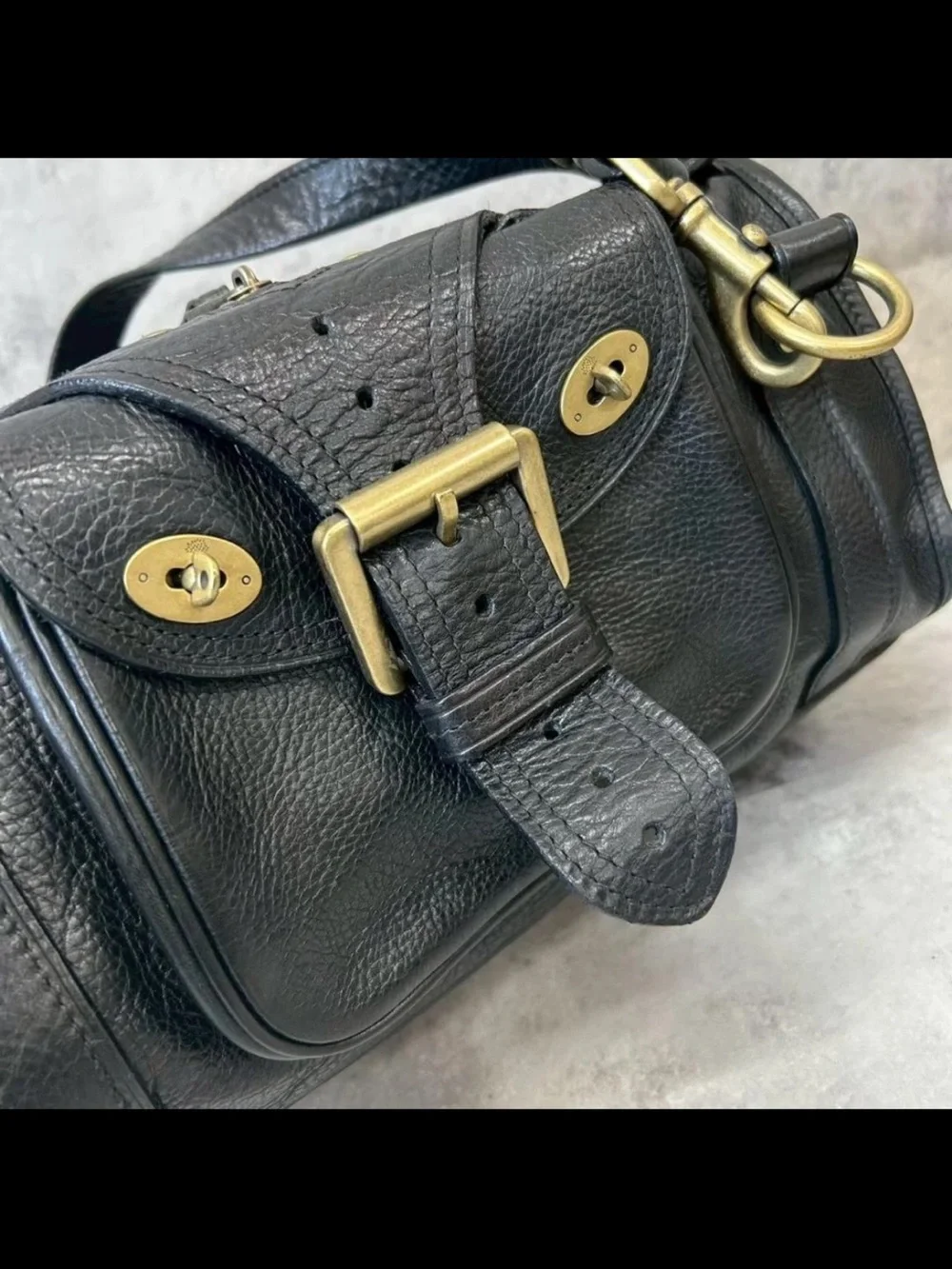 Mulberry Black Leather Shoulder Bag with Brass Hardware